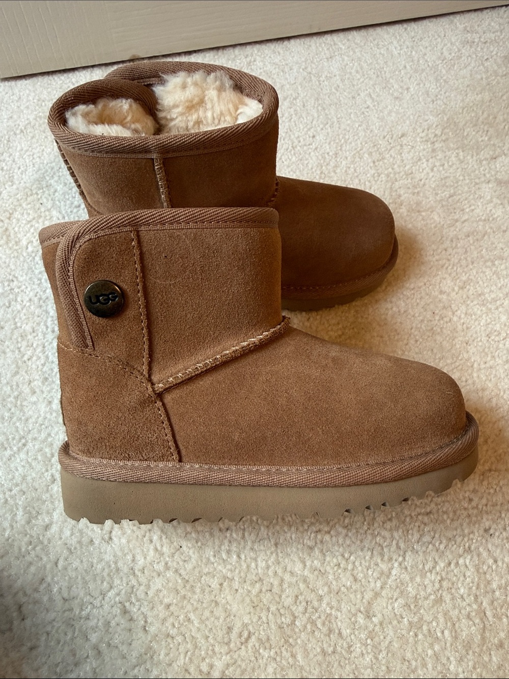 UGG Kids Short Suede Boot in Chestnut Brown